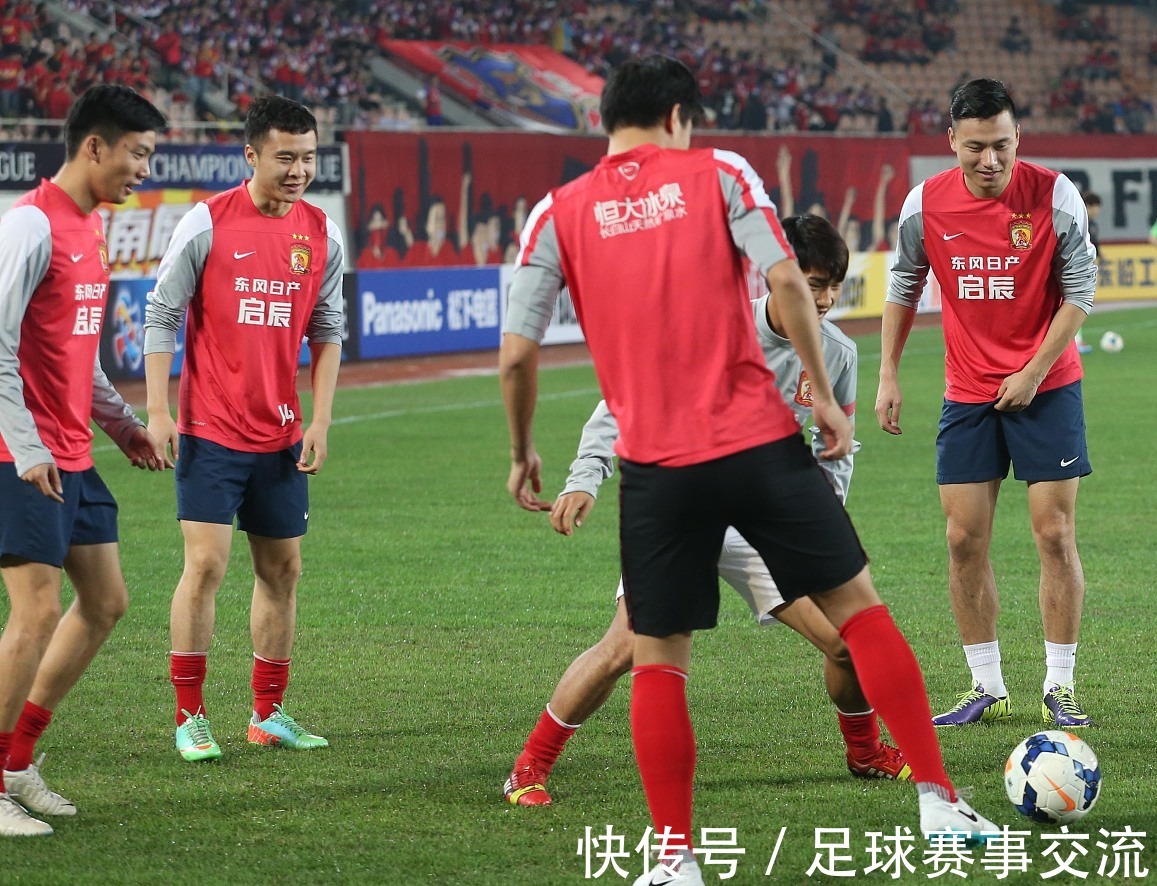 客场连战，磨锋砺刃 请查收利物浦备战国际米兰公开训练直播回放（连客鏖战，锋芒再砺：利物浦备战国米公开训练直播回放）
