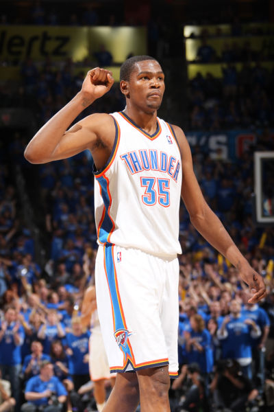 非卖品！美记：杰伦·约翰逊在老鹰队的交易谈判中不可触碰（美记者：老鹰队在交易谈判中将杰伦·约翰逊列为不可交易球员）