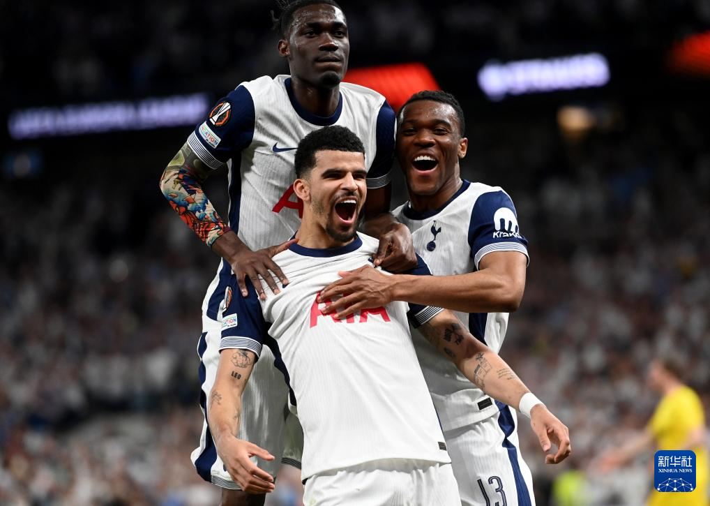 格罗索：停止与2006年国家队比较，年轻球员要重建意大利足球（格罗索：别再和2006年国家队比较，意大利足球重建要靠年轻球员）