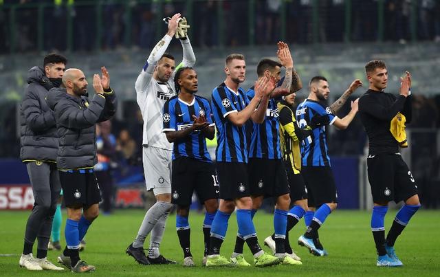 全市场：尤文与那不勒斯对格雷茨卡有意，正关注其续约情况（全市场：尤文与那不勒斯有意格雷茨卡，正密切关注其续约进展）