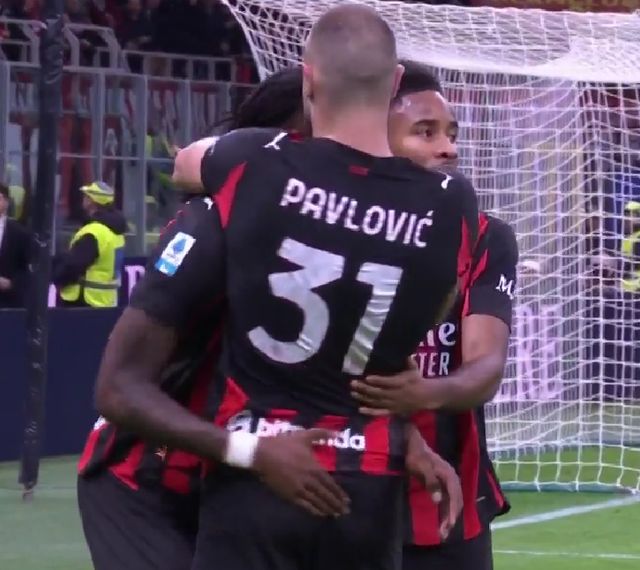 女子篮球联盟赛季焦点球员表现（女篮联赛本季明星球员表现盘点）