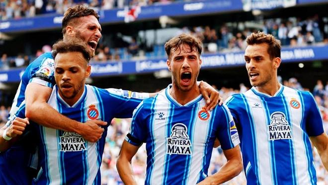 罗马诺：利物浦与曼城有意塞门约；埃斯特旺未来可能踢10号位（罗马诺称：利物浦与曼城追逐塞门约，埃斯特旺未来或司职10号位）