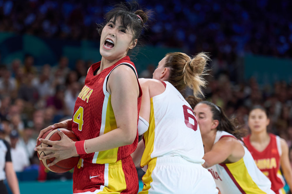 状态不佳！山东男篮三分球、罚球命中率均比北控队低约10%（山东男篮手感不佳：三分与罚球命中率均比北控低约10%）