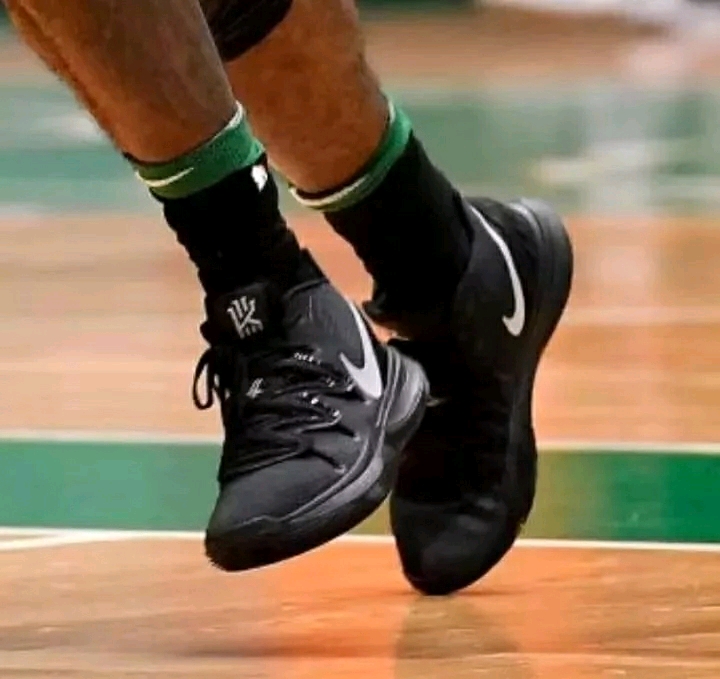 巴西前锋胡尔克39岁仍在巅峰状态！胡尔克在本赛季...（39岁胡尔克巅峰不减：巴西锋霸本赛季持续高光）