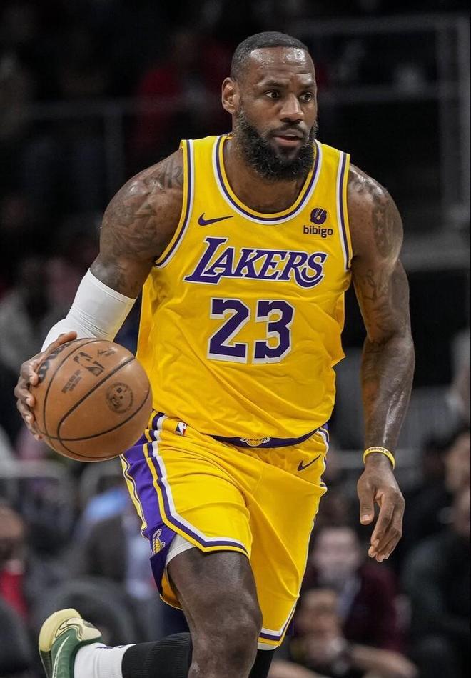 记者：云南玉昆接触的上海希望之星非蒯纪闻，目标为国产中锋（记者：云南玉昆接洽的“上海希望之星”不是蒯纪闻，目标锁定本土中锋）