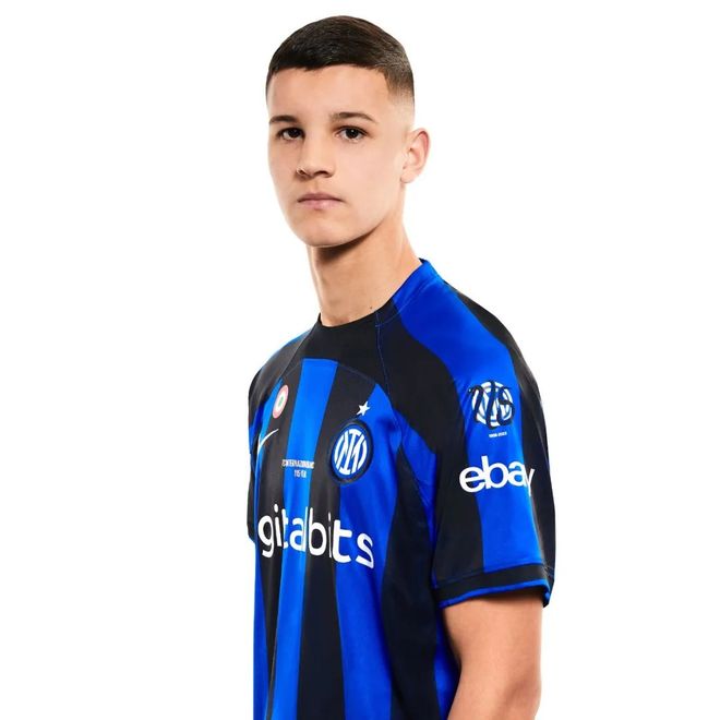 德劳伦蒂斯：永远不要怀疑孔蒂，那不勒斯球迷可继续梦想冠军（德劳伦蒂斯：别质疑孔蒂，那不勒斯球迷依然可以憧憬冠军）