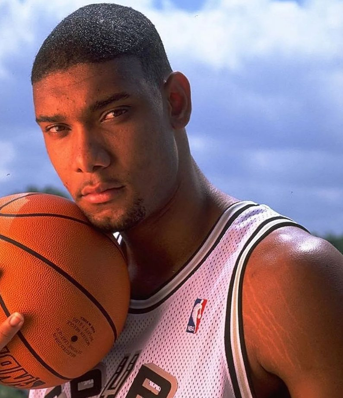 稳定发挥！布伦森贡献25分8助攻，唐斯拿到16分11篮板（布伦森稳健砍25+8，唐斯拿下16+11）