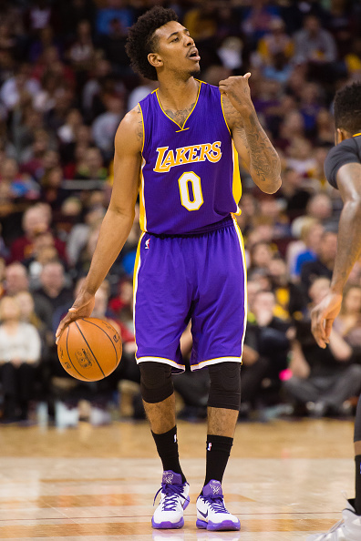 英超92家俱乐部总排名：利物浦领跑曼联紧随其后（英超92队综合排名：利物浦居首，曼联紧追其后）