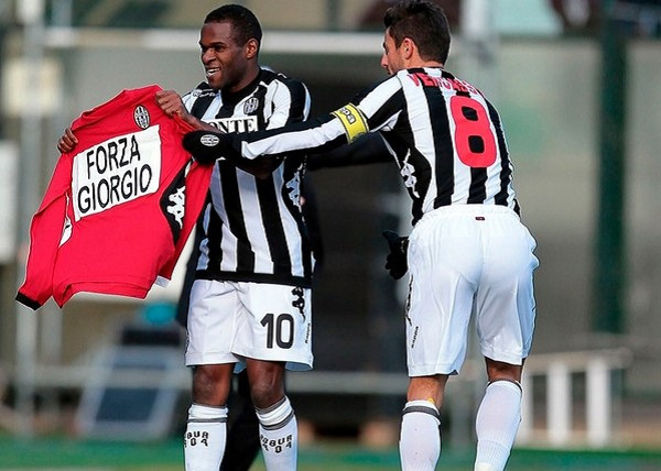 暗潮汹涌？拉拉维亚：湖人队现在出现了脱节，但说不清原因（暗流涌动？拉拉维亚直言湖人当下出现脱节，原因尚难厘清）