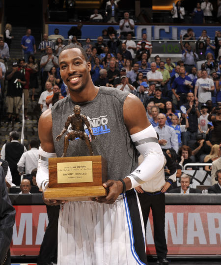 他才是真冤！基耶萨近3场只踢4分钟，但本赛季出战384分钟已贡献2球3助（真委屈！基耶萨近3战仅踢4分钟，却在本季384分钟里已交出2球3助）